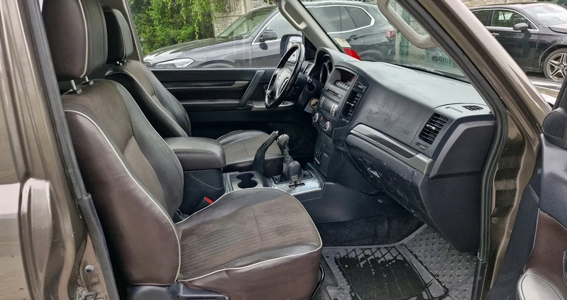 Mitsubishi Pajero cena 34999 przebieg: 200000, rok produkcji 2011 z Wągrowiec małe 172